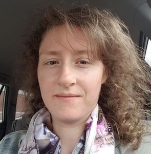 Meet your Posher, Claudia